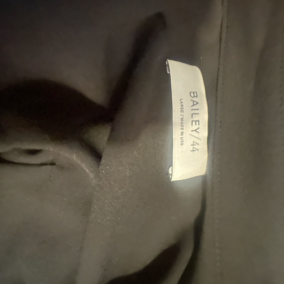 Bailey 44 black blouse size large - Picture 4 of 4